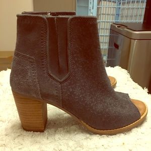 Toms peep toes blocked heels!